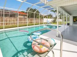 ELEVATED 1152 - Serene Family friendly 4 bed pool home