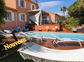 Superbe Villa avec piscine - vue mer - Presqu'Île de Giens - 5 étoiles，位于耶尔的酒店