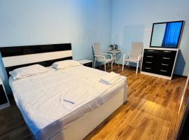 Garden EVN Airport 5 min from Airport，位于Pʼarakʼar的酒店