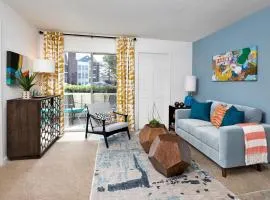Wyndham 121 Bright, Airy 1br Apt , Parking, Pool