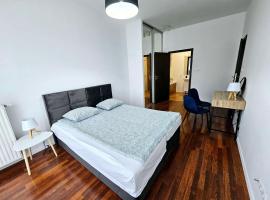 Rooms Green Rydygiera 17 own room tv wifi，位于华沙的青旅