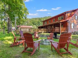 Hot Tub, Fire Pit, WiFi, EV Outlet Biggie cabin near Red River Gorge, KY!，位于Stanton的带按摩浴缸的酒店