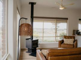 Adelaide Hills Country Paradise，位于Flaxley的酒店
