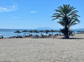 Geysotur Torrox Playa Apartamentos，位于托罗克斯的酒店