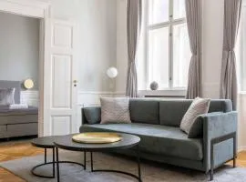 Lavish 4BR Apartment in the Heart of CPH by The Canals