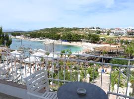 EMAAR Hotel Ksamil - BEACHFRONT , Newly Renovated，位于卡萨米尔的酒店