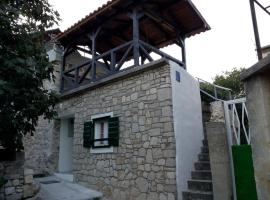 Šparoga - Dalmatian stone house for holiday，位于迪斯诺的酒店