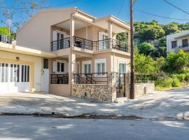 Lovely Maisonette in the village，位于Márathos的酒店