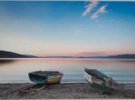 Room Sleep & Fly，位于卡什泰拉的住宿加早餐旅馆