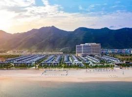 Wyndham Garden Sonasea Van Don