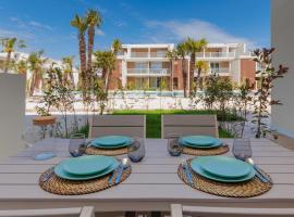 Wave Island! Luxury resort a Jesolo - Piscina e Park free!，位于利多迪耶索罗的酒店