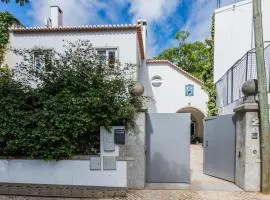 Casa do Museu, Three Independent Properties