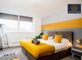 Modern One Bedroom Apartment by AV Hughes Properties Short Lets & Serviced Accommodation Milton Keynes - For Couples & Leisure，位于米尔顿凯恩斯米尔顿凯恩斯中央车站附近的酒店