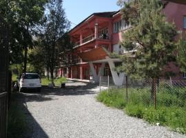 Hotel Ketmen Tobo，位于Dzhangi-Dzhol的酒店