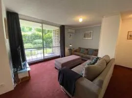 Quiet 2BR Apartment with Garden views in Griffith - Hosted by CanStay