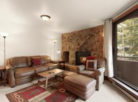 Marina Place 115 by Great Western Lodging，位于狄龙的酒店
