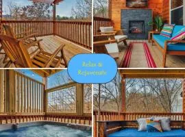 cul-de-sac Cabin on Parkway, 2King Beds & Bunk Beds, Hot Tub, Arcade Games