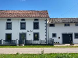 Gîte Plombières-les-Bains, 4 pièces, 5 personnes - FR-1-589-432，位于普隆比埃莱班的度假屋