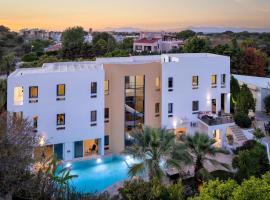 Themis Private Villa, Swimming Pool & Jacuzzi，位于伊利索斯的酒店