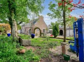 Belle demeure de pierre au calme à Erquy