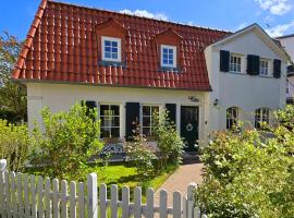 Haus mit 110qm und Garten 150m zum Wasser，位于施特拉尔松德的酒店