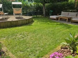 Camera con cucina e piscina a un passo da Torino