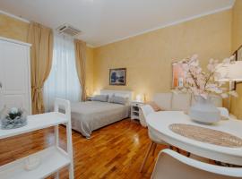 Rooms and Studios Villa Rossella 2，位于罗维尼的酒店