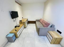 stayEZ Studio Apartments，位于印多尔的酒店