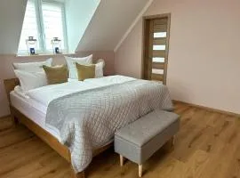 Schöne drei Raumwohnung. Hell,stilvoll, gemütlich.