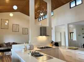 Our Beach House Kingfisherbay，位于弗雷泽岛的酒店
