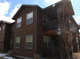 Happy Hiker Condo - Driggs, ID，位于德里格斯的酒店