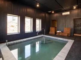 Mountain Luxury Prime: Pool, HotTub, Arcade & MORE