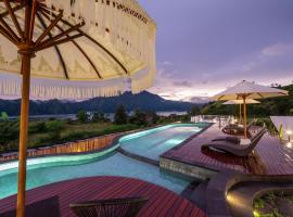 The Dewi Kintamani Luxury Glamping and Natural Hotspring，位于金塔马尼的酒店