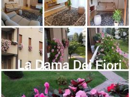 La Dama dei Fiori，位于维梅尔卡泰费米尔卡特医院附近的酒店