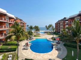 Beachfront in a peaceful Resort 8mi from Puerto Escondido，位于埃斯孔迪多港的酒店