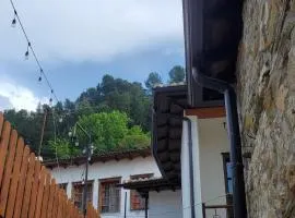 Cilingiri's Oasis Room