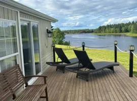 2 Bedroom Private Waterfront Getaway