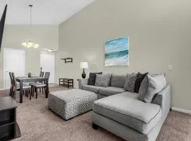 Upstay 2BR Family Condo Ventura Golf Country Club