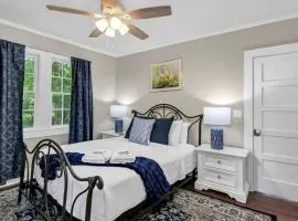 Blue Bungalow 2BR1BA Lexington