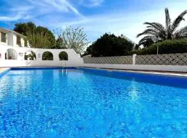 Chic Menorca apartment near the beach and port