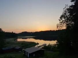 Guesthouse with access to sauna and lake, close to Mariefred