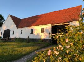 Camønogaarden et B&B, kursus center og refugie på Østmøn，位于博雷的酒店