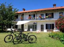 Casa del Movimento Lento - Guesthouse，位于Roppolo的酒店
