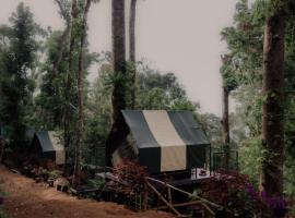 Wonderwoods Tent Camping Munnar，位于蒙纳的豪华帐篷营地