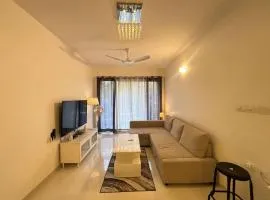 Elegant 2 BHK, Pool Front, Zennova Stays