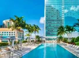 Brickell Floor 31 AKA- Sea View by Palermo Home Miami