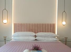 MUSES LUXURY SUITES，位于科孚镇的酒店
