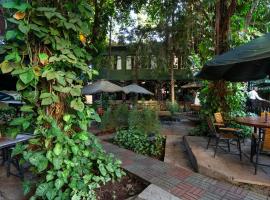 HOTEL NOKRAS (K) LIMITED，位于Murangʼa的酒店