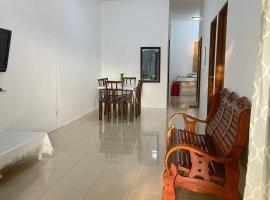 EmyNuar Homestay，位于Batu Kurau的酒店