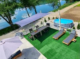 Vikendica River Drina - Mali Zvornik-Velika Reka，位于Podrebelj的酒店
